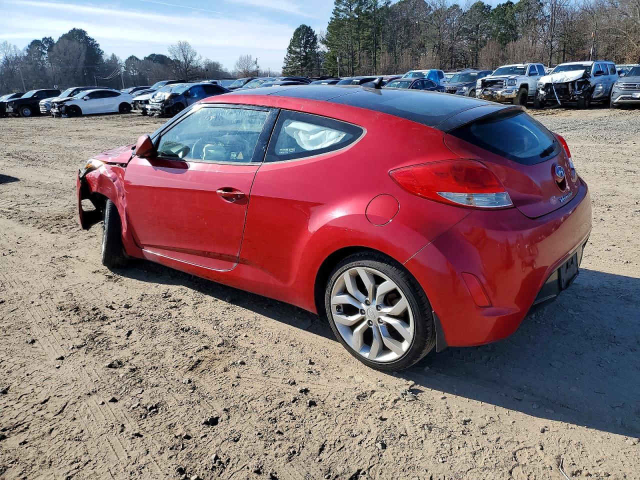 2013 HYUNDAI VELOSTER photo 2
