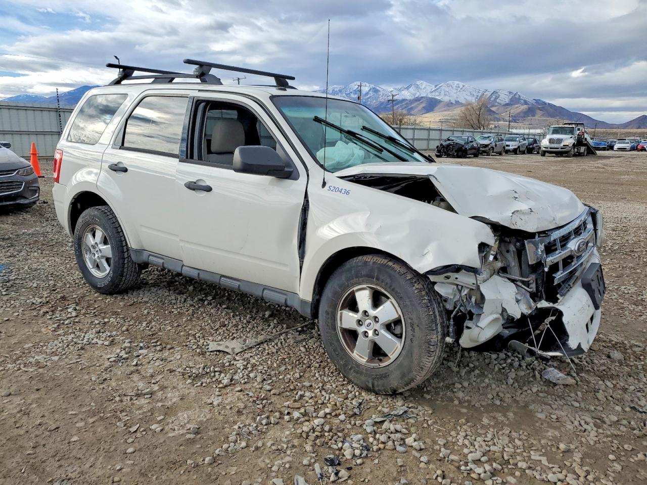 2012 FORD ESCAPE XLT photo 4