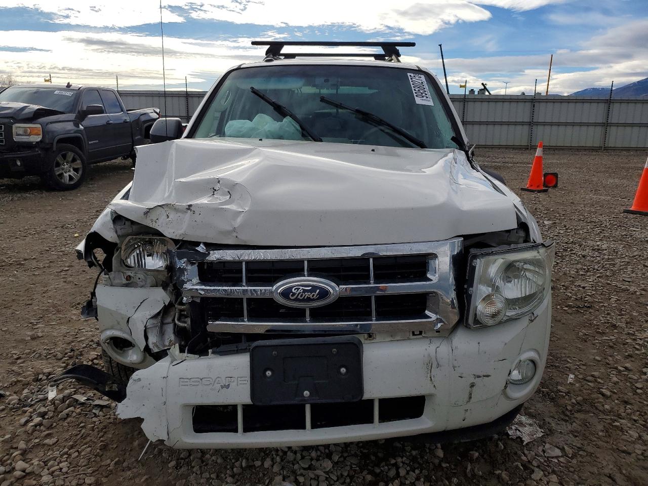 2012 FORD ESCAPE XLT photo 5