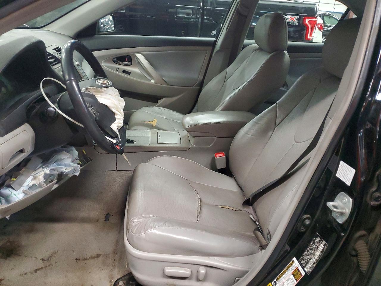 2009 TOYOTA CAMRY SE photo 13