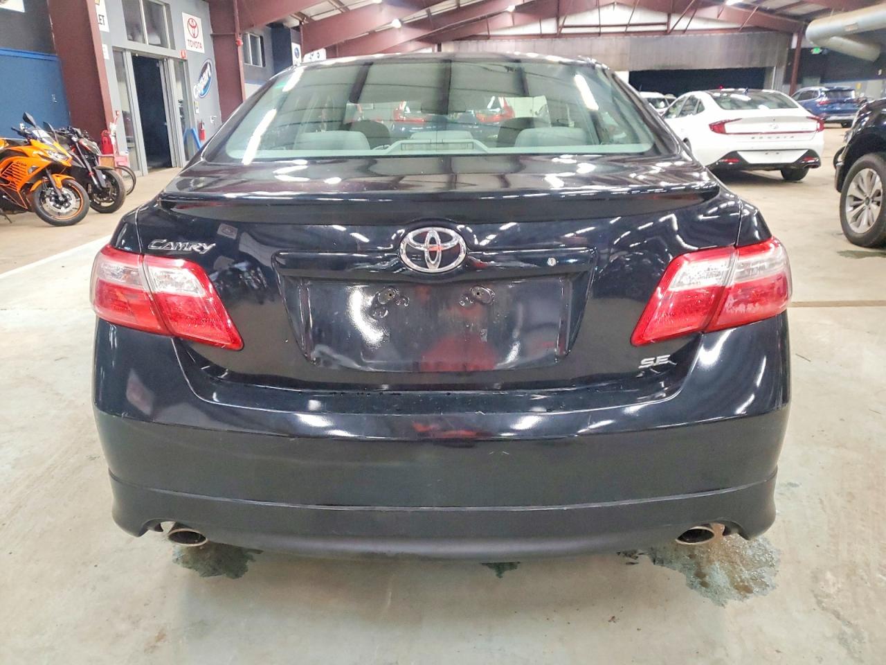 2009 TOYOTA CAMRY SE photo 11