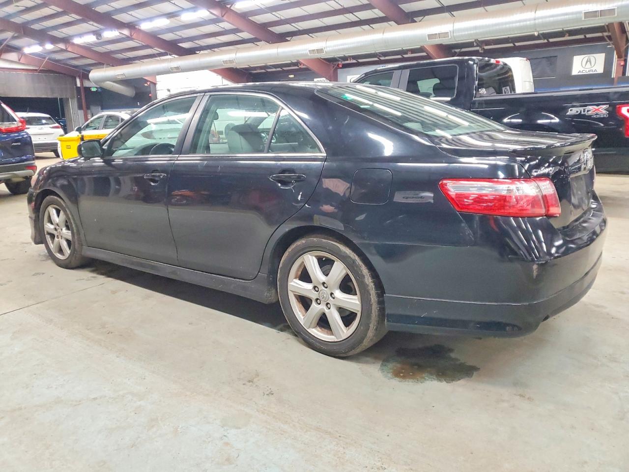 2009 TOYOTA CAMRY SE photo 3