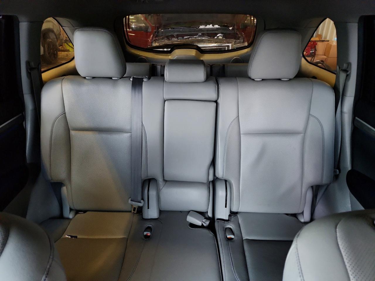 2019 TOYOTA HIGHLANDER LIMITED photo 10