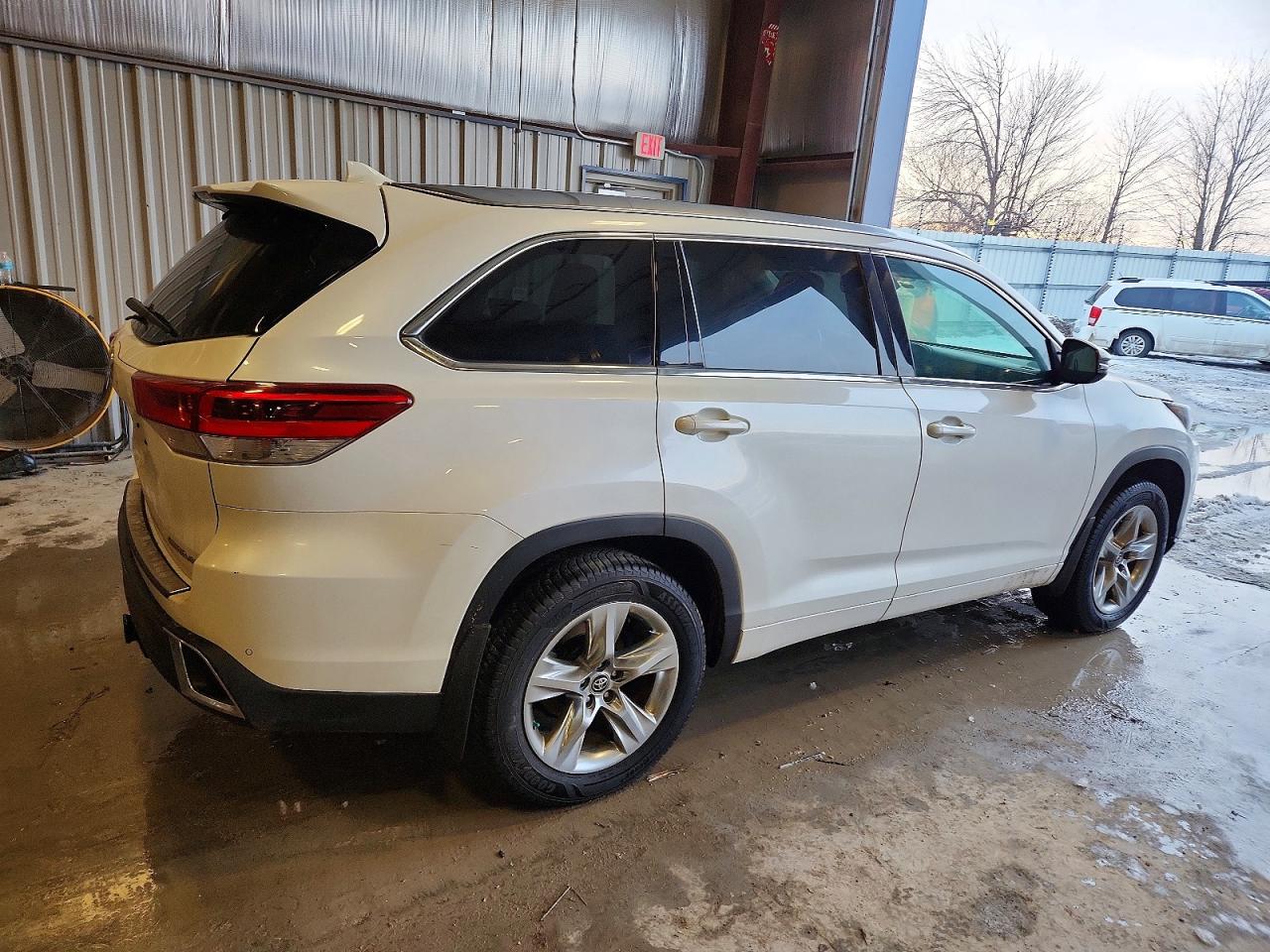 2019 TOYOTA HIGHLANDER LIMITED photo 3