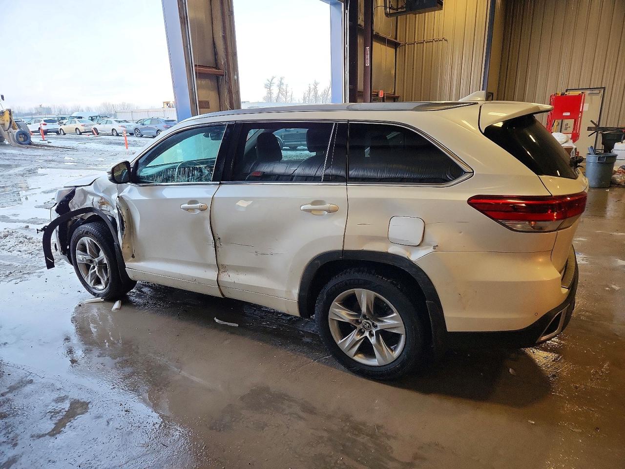 2019 TOYOTA HIGHLANDER LIMITED photo 2