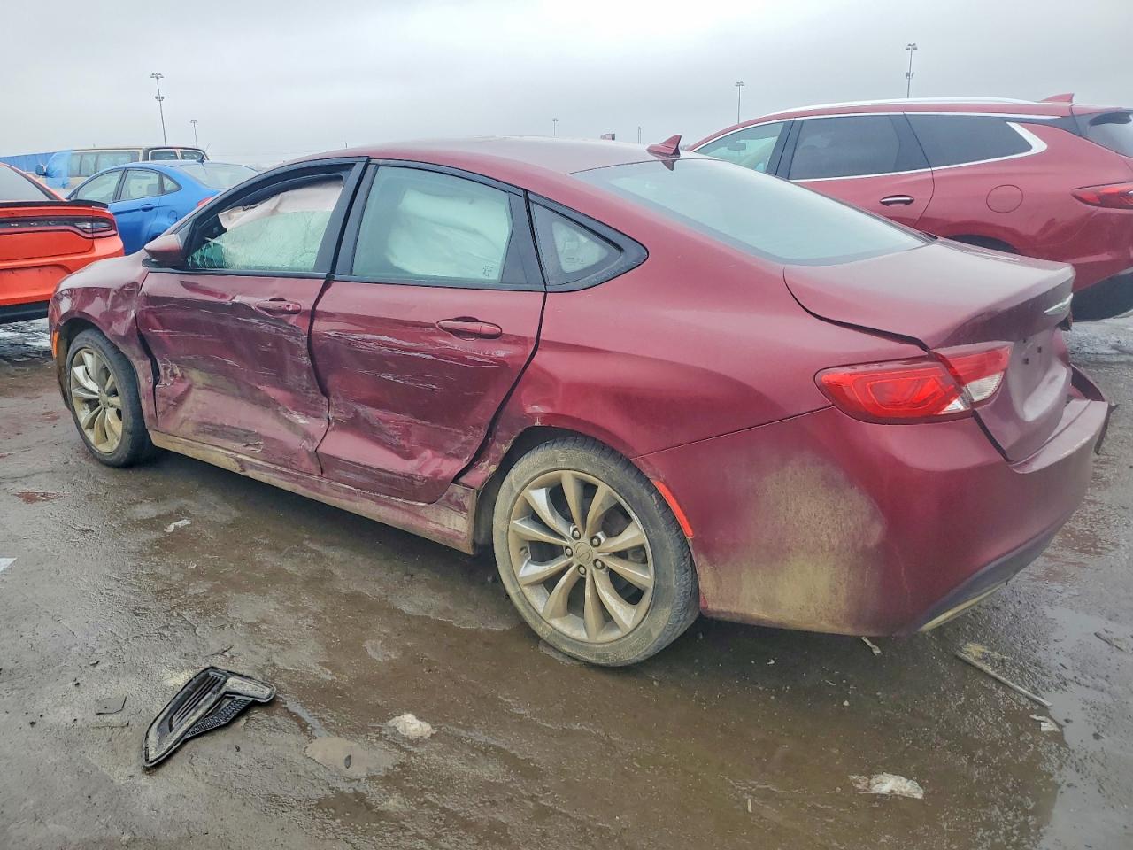 2016 CHRYSLER 200 S photo 2