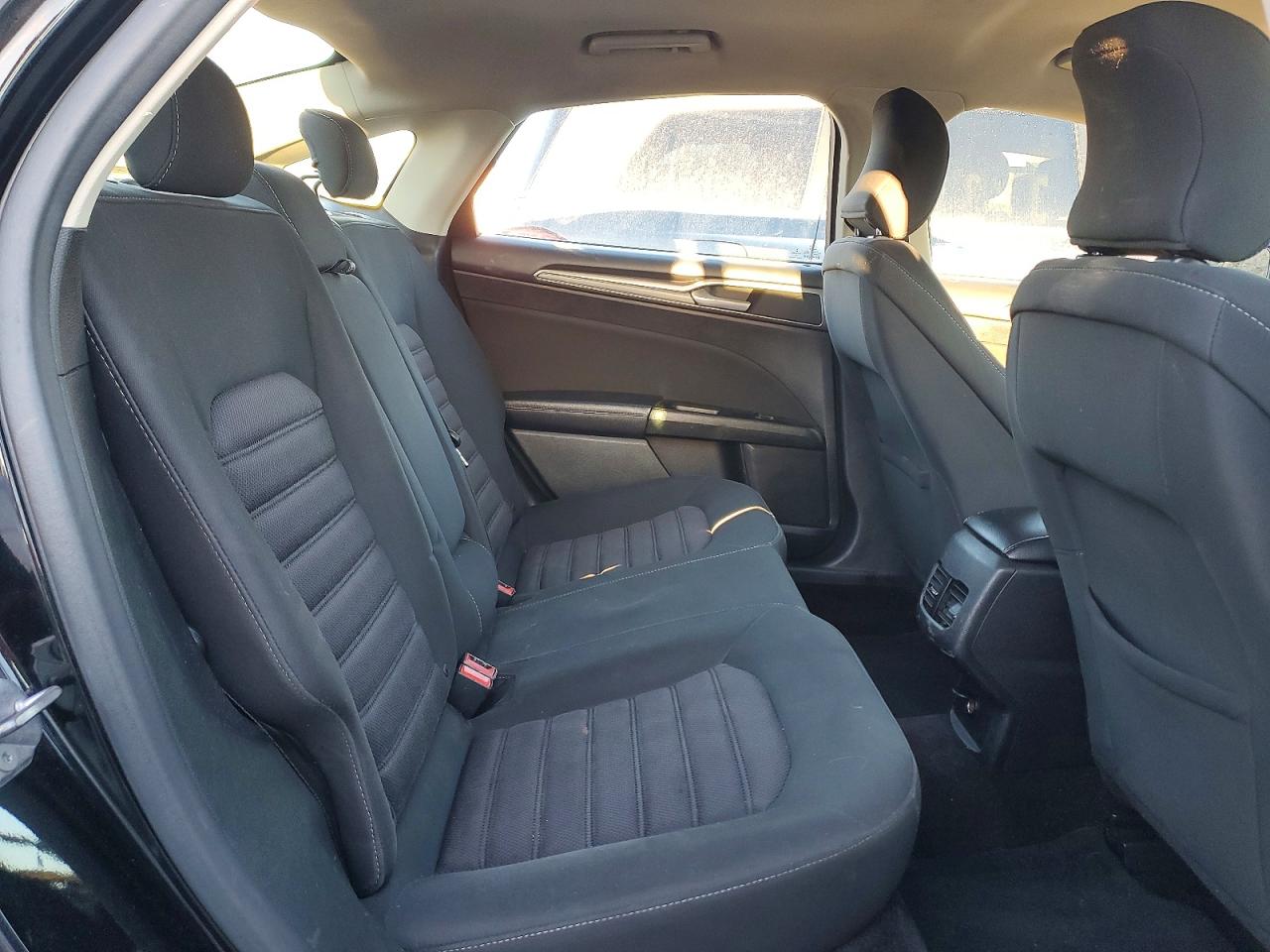 2017 FORD FUSION SE photo 10