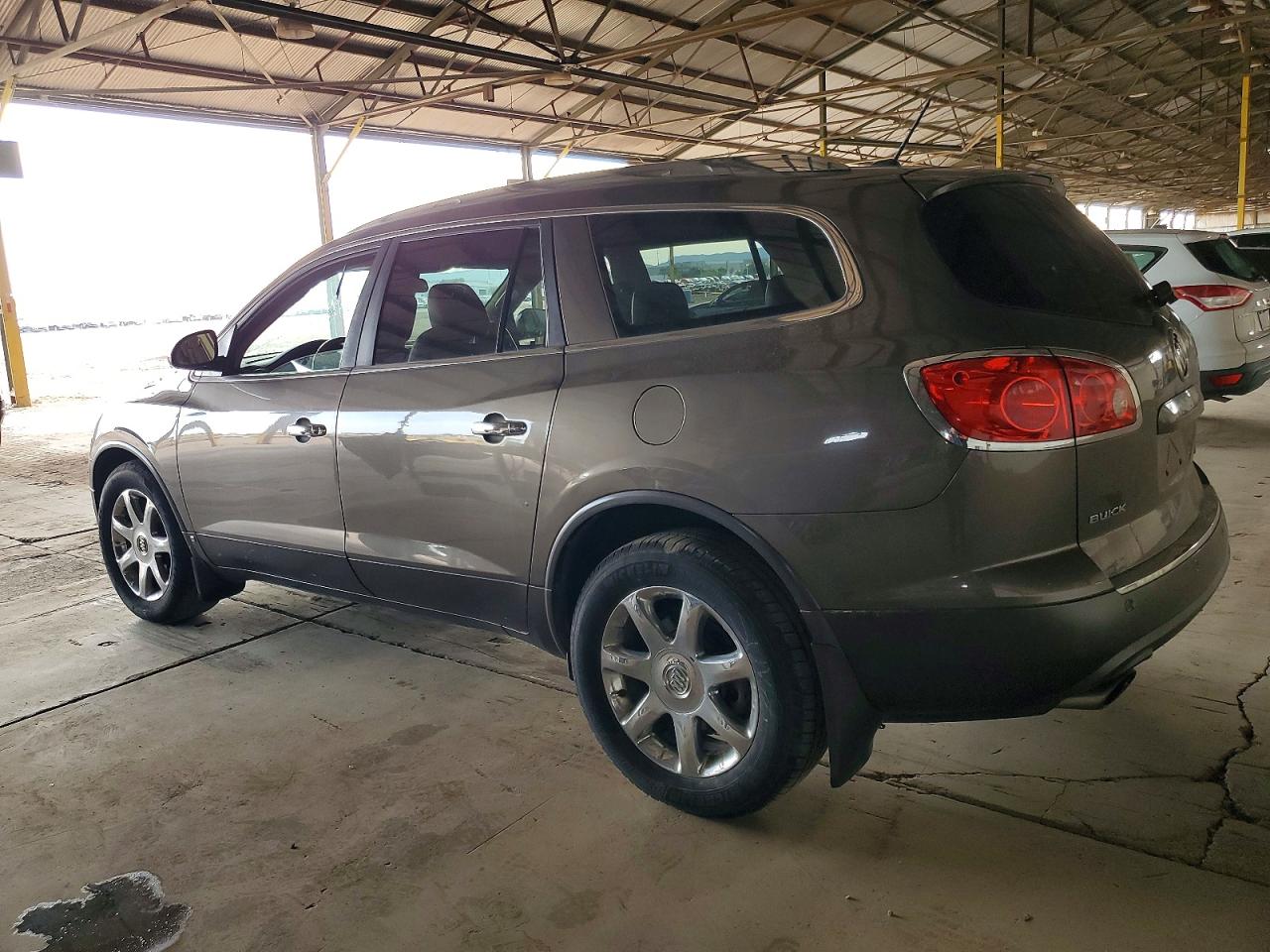 2010 BUICK ENCLAVE CXL photo 2