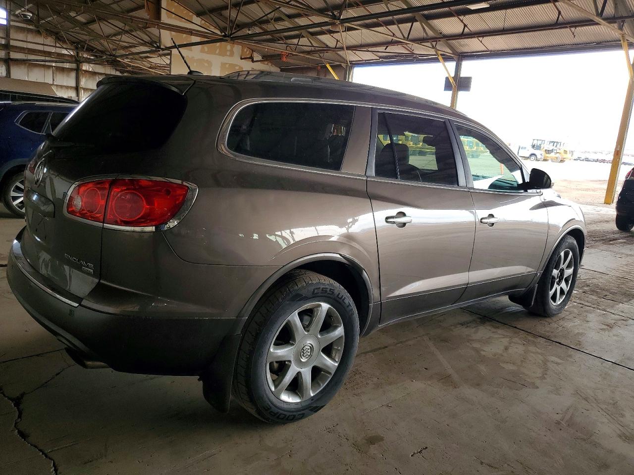 2010 BUICK ENCLAVE CXL photo 3