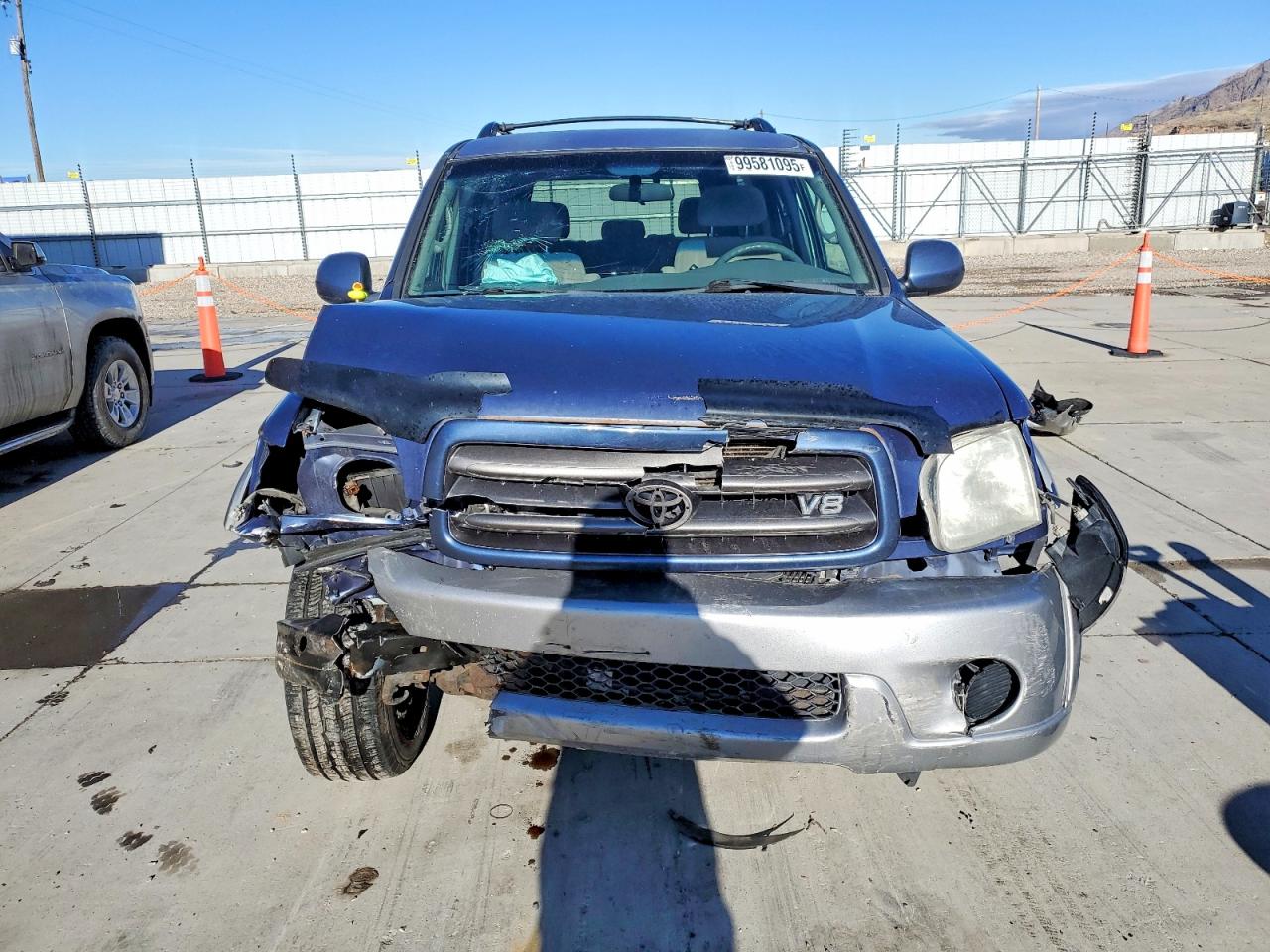 2001 TOYOTA SEQUOIA SR5 photo 5