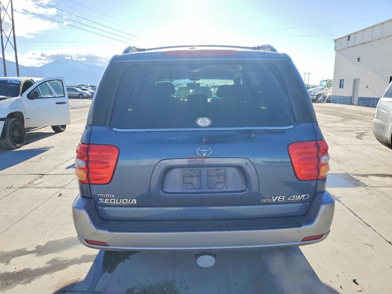 2001 TOYOTA SEQUOIA SR5 photo 6