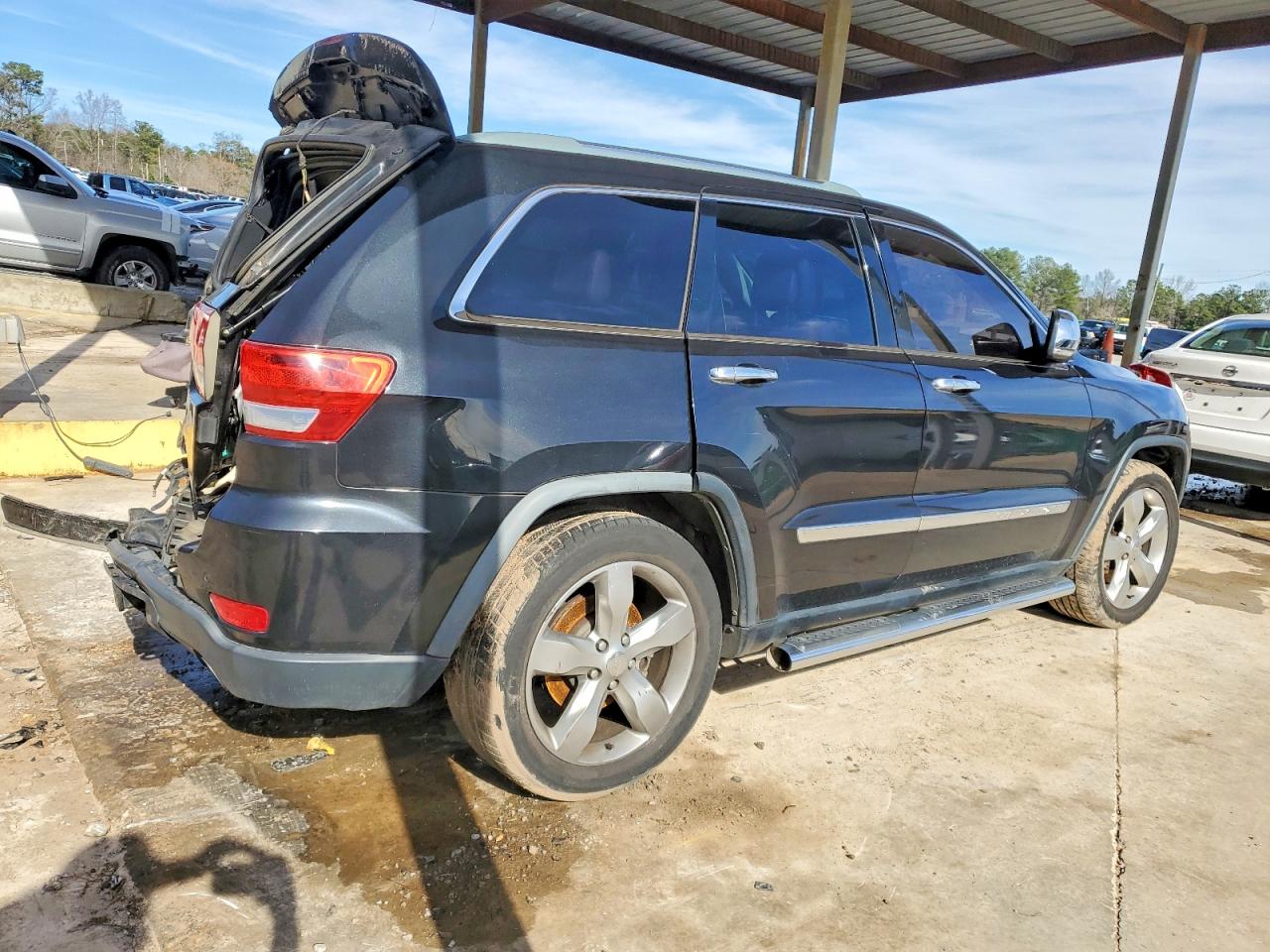 2011 JEEP GRAND CHEROKEE OVERLAND photo 3