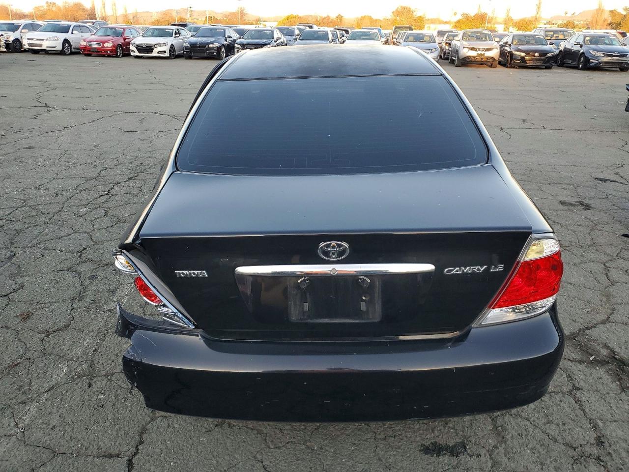 2005 TOYOTA CAMRY LE photo 6