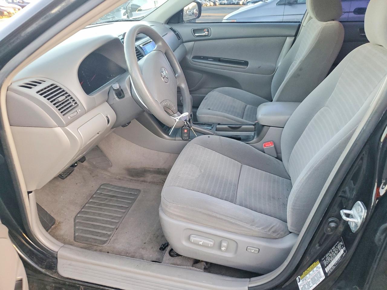 2005 TOYOTA CAMRY LE photo 7