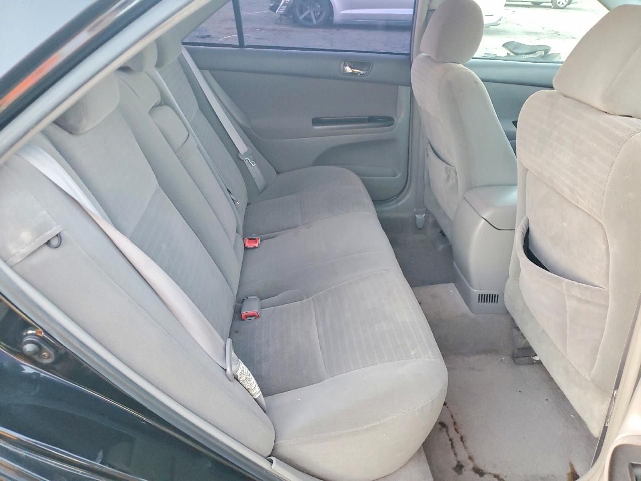 2005 TOYOTA CAMRY LE photo 10