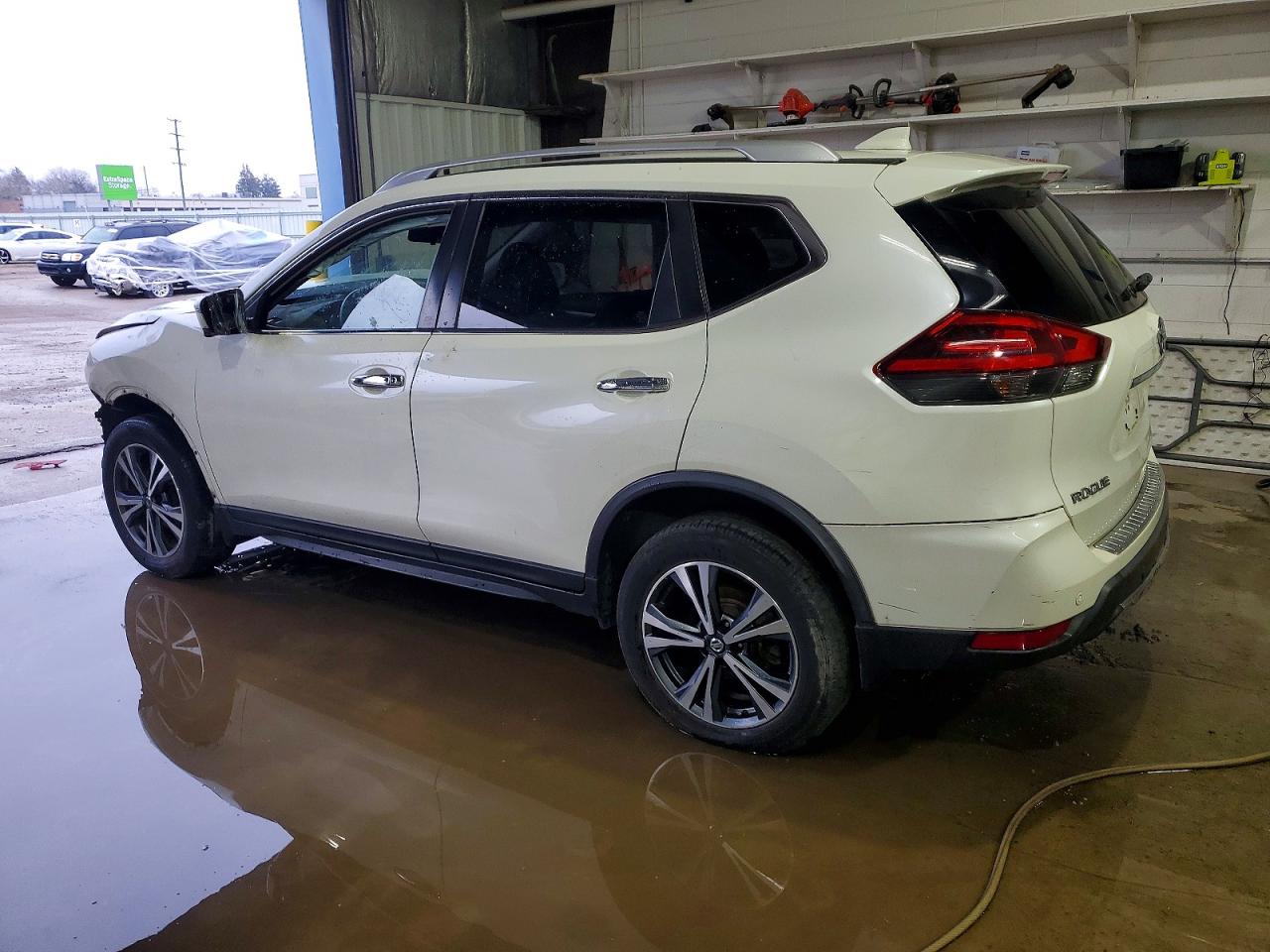 2019 NISSAN ROGUE S photo 2