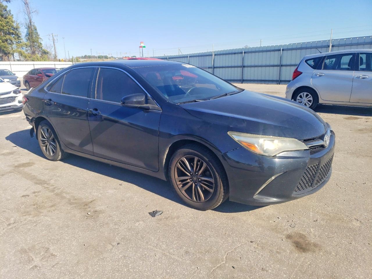 2016 TOYOTA CAMRY LE photo 4