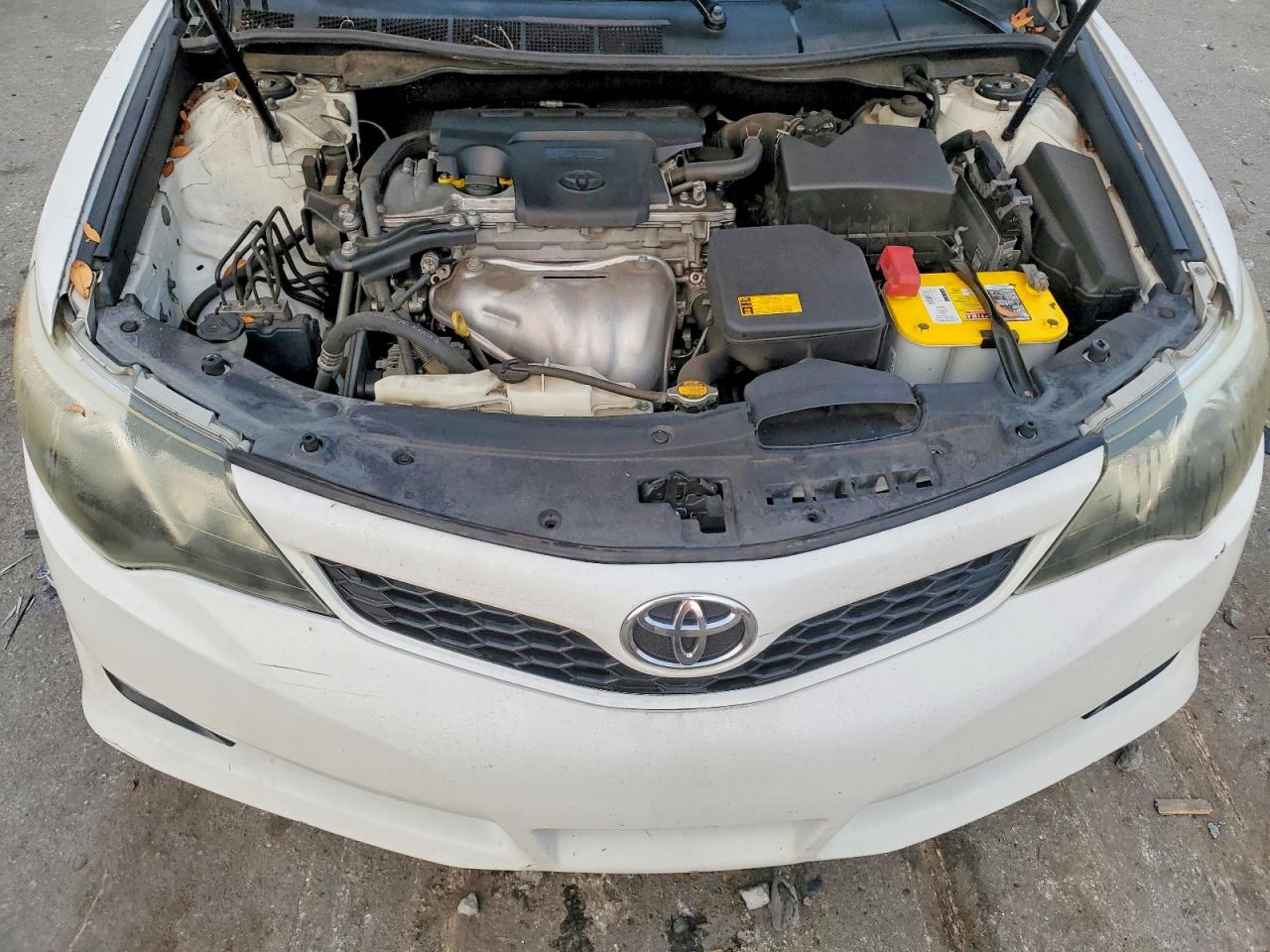 2013 TOYOTA CAMRY L photo 11