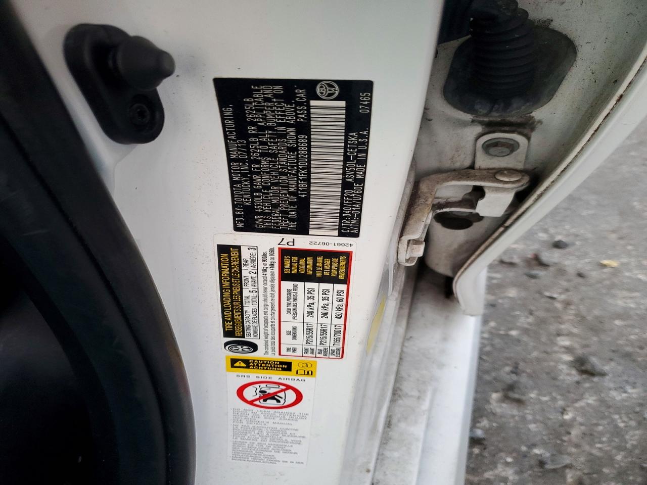 2013 TOYOTA CAMRY L photo 12