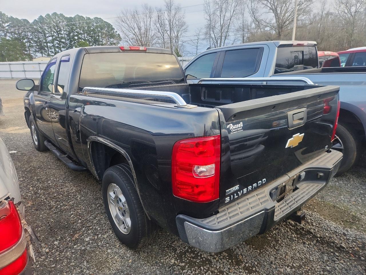 2009 CHEVROLET SILVERADO C1500 LT photo 2
