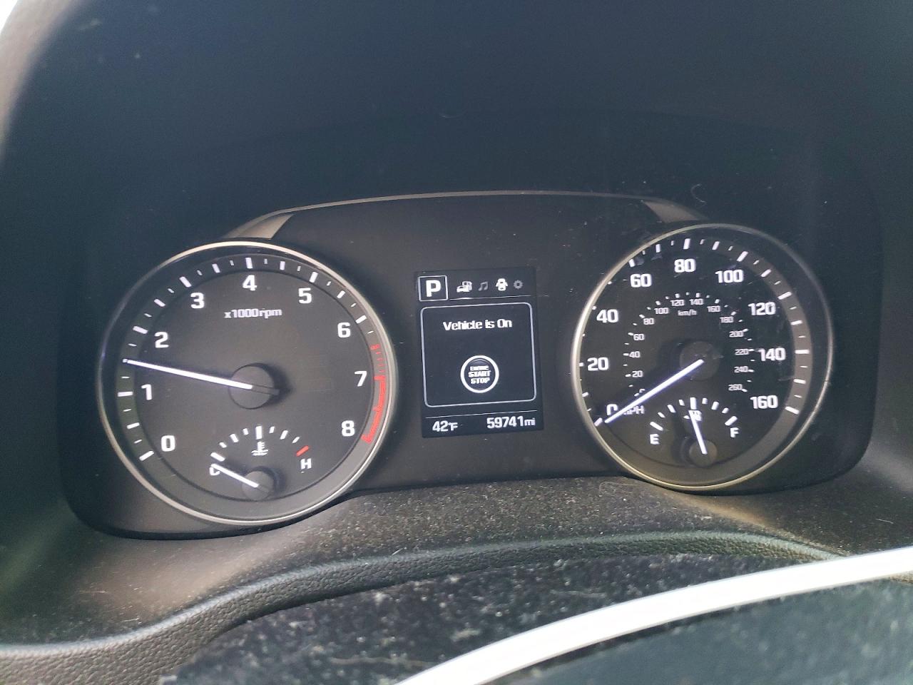 2017 HYUNDAI ELANTRA SE photo 9