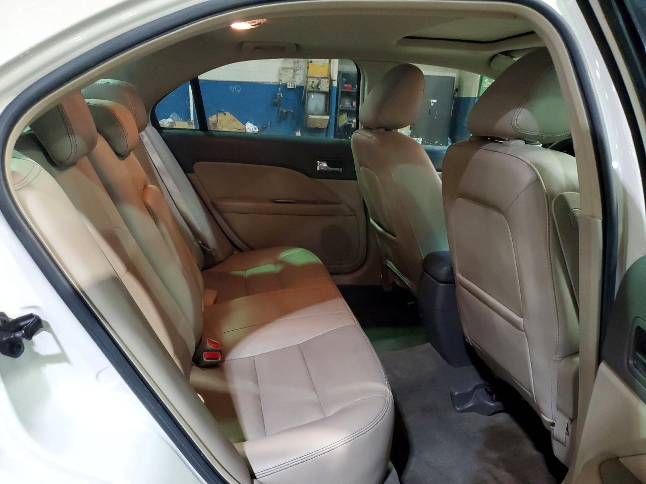 2010 FORD FUSION SEL photo 10