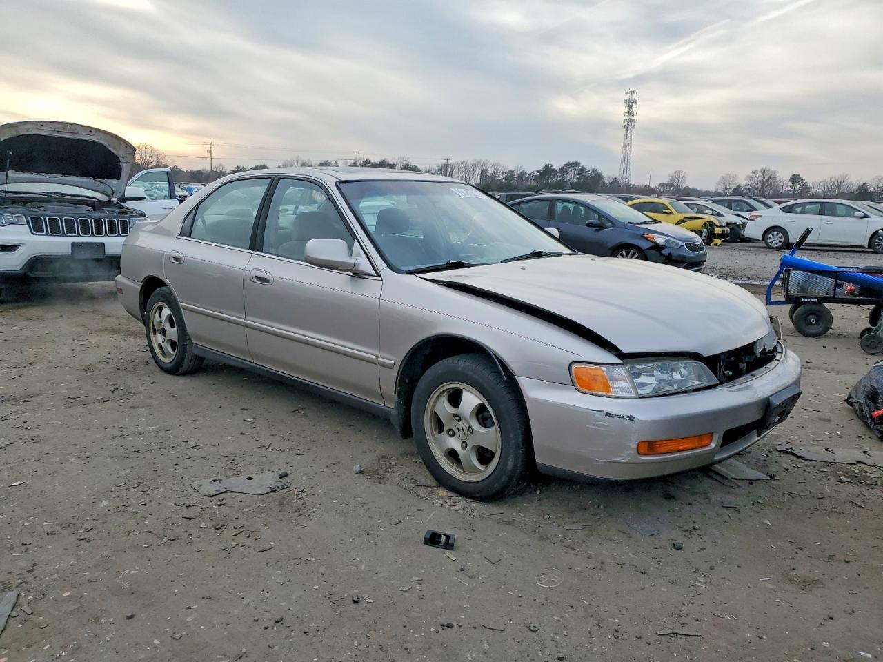 1997 HONDA ACCORD SE photo 4