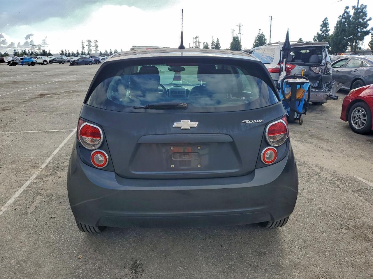 2014 CHEVROLET SONIC LS photo 6