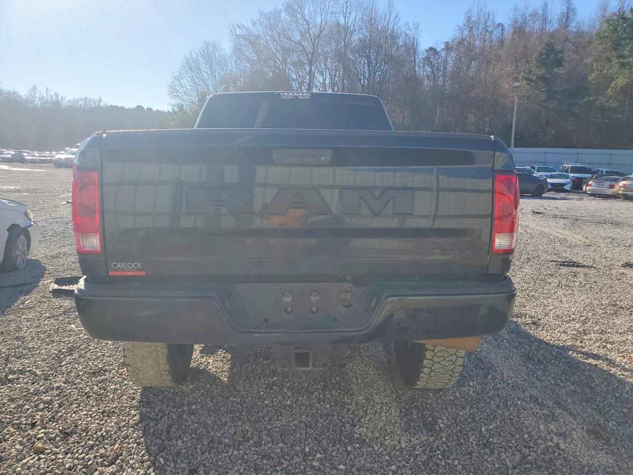 2017 RAM 2500 SLT photo 6