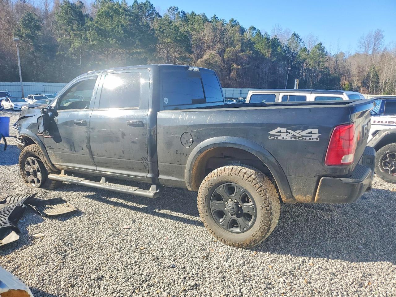 2017 RAM 2500 SLT photo 2