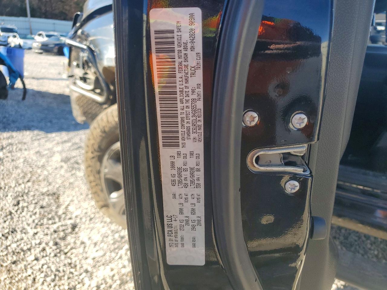 2017 RAM 2500 SLT photo 12