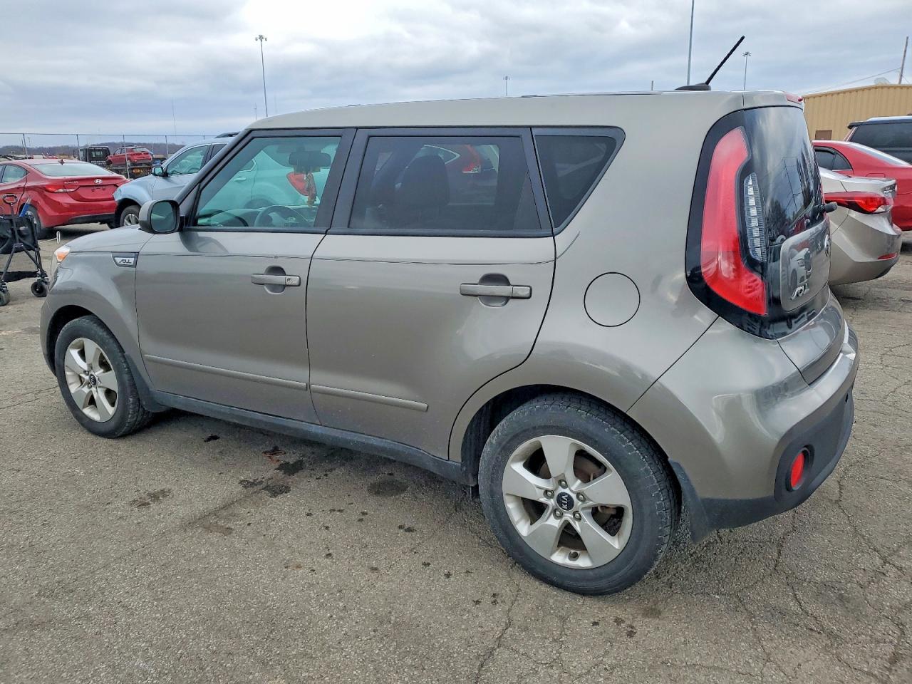 2017 KIA SOUL photo 2