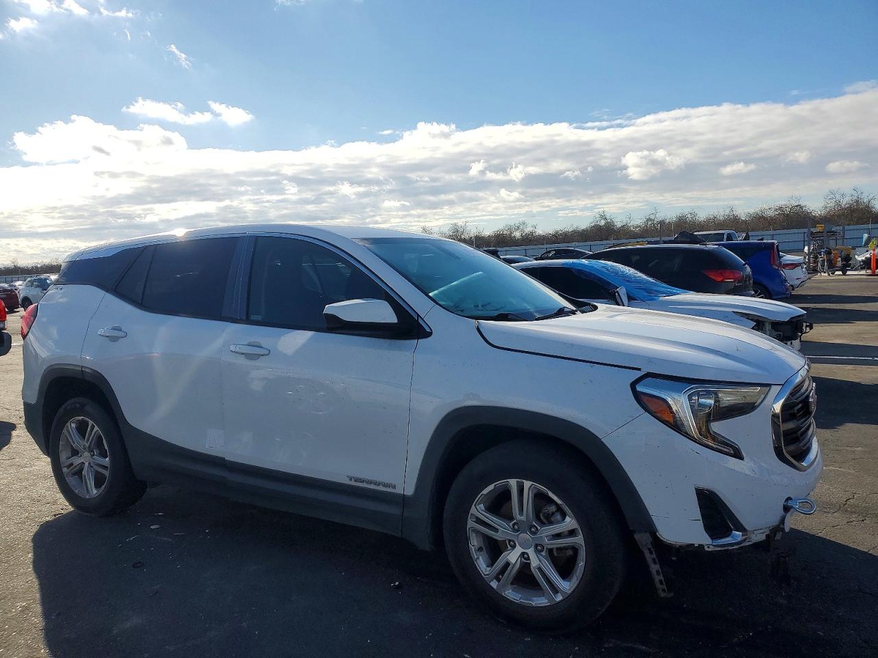 2018 GMC TERRAIN SLE photo 4