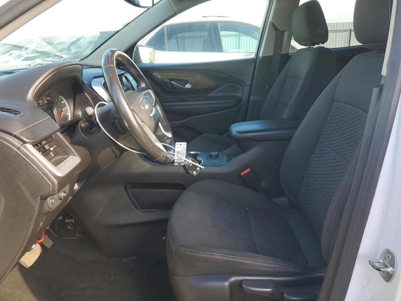 2018 GMC TERRAIN SLE photo 7