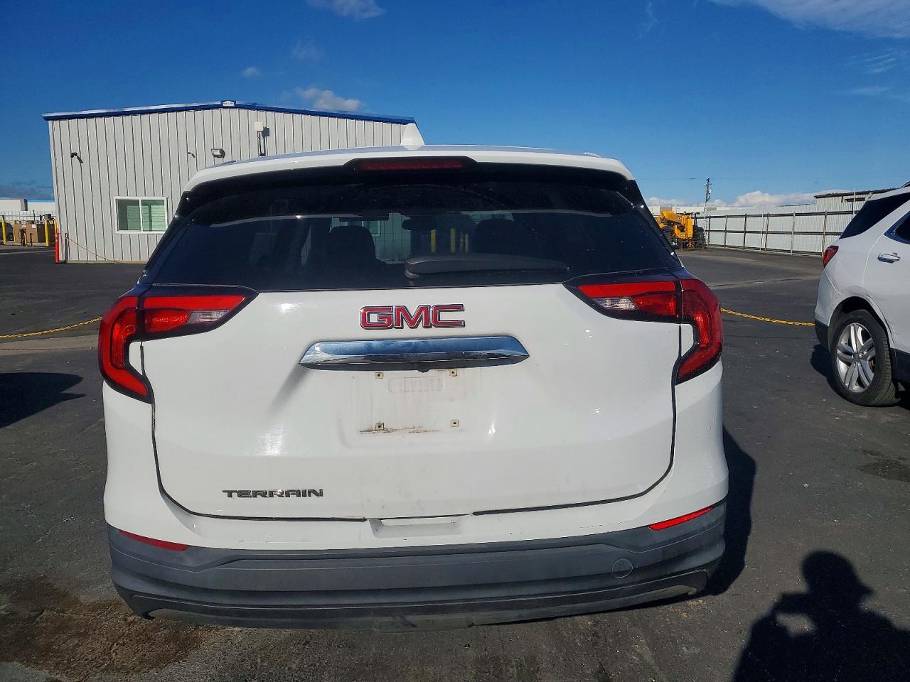 2018 GMC TERRAIN SLE photo 6