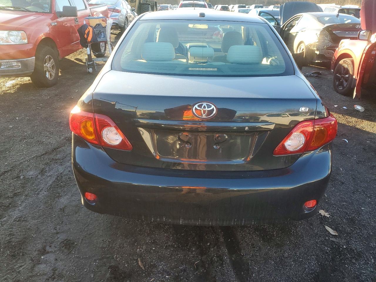 2010 TOYOTA COROLLA BASE photo 6