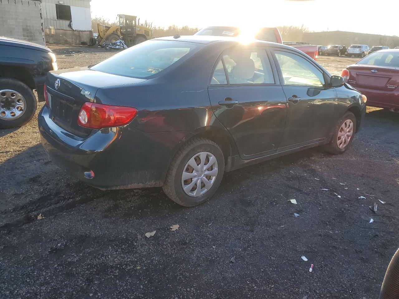 2010 TOYOTA COROLLA BASE photo 3
