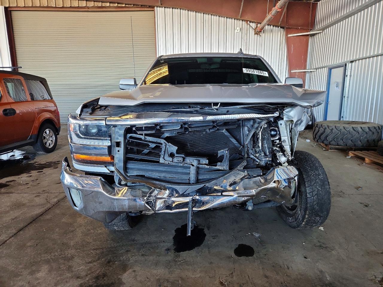 2017 CHEVROLET SILVERADO K1500 LT photo 5