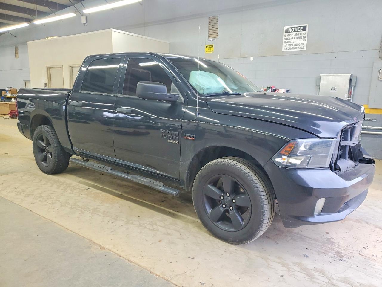 2019 RAM 1500 CLASSIC TRADESMAN photo 4