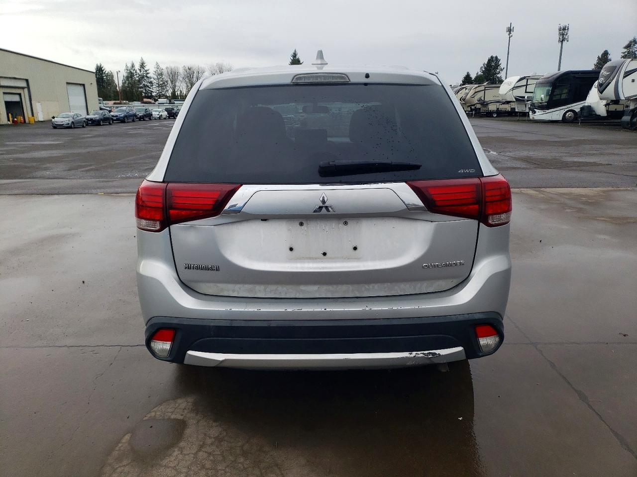 2018 MITSUBISHI OUTLANDER ES photo 6