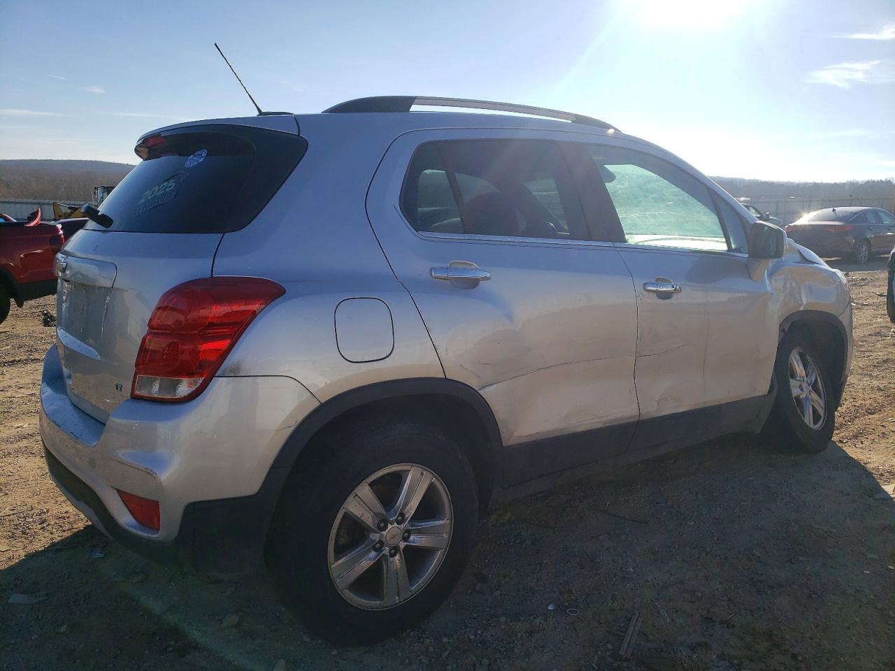 2018 CHEVROLET TRAX photo 3