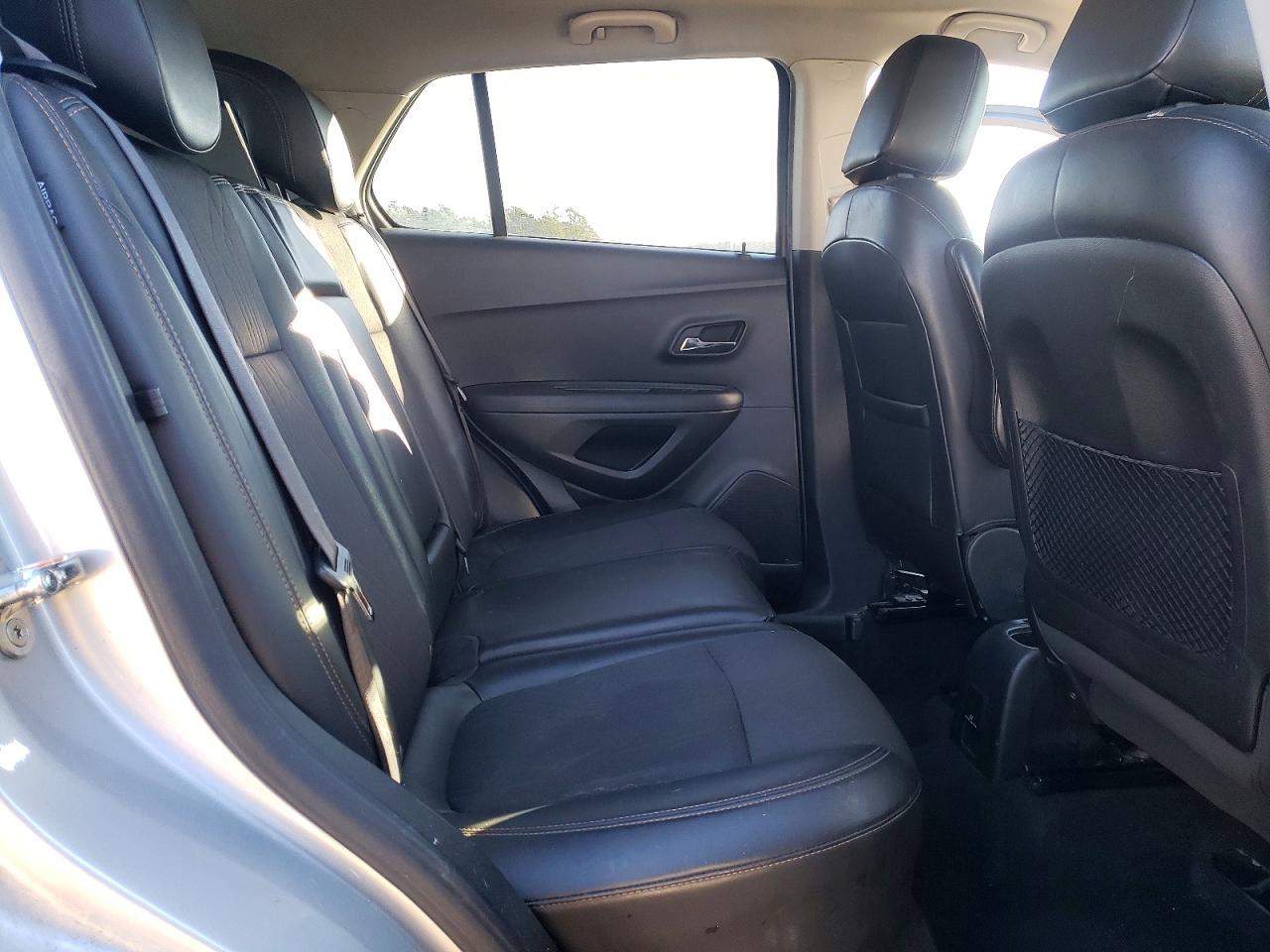 2018 CHEVROLET TRAX photo 11