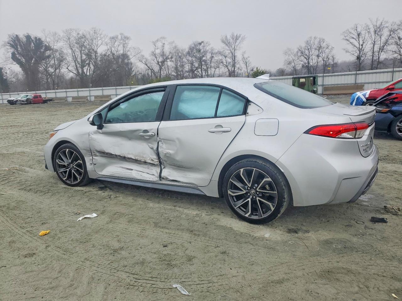 2020 TOYOTA COROLLA SE photo 2