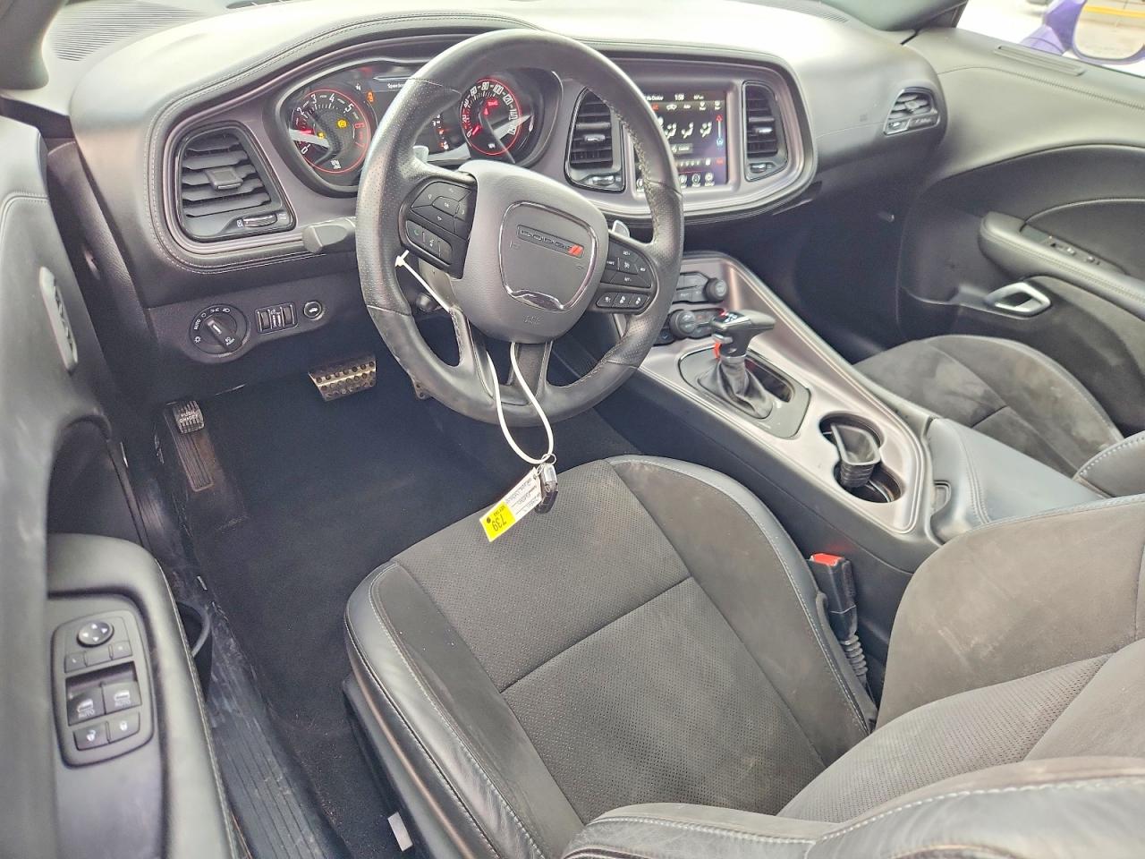 2023 DODGE CHALLENGER R/T photo 8