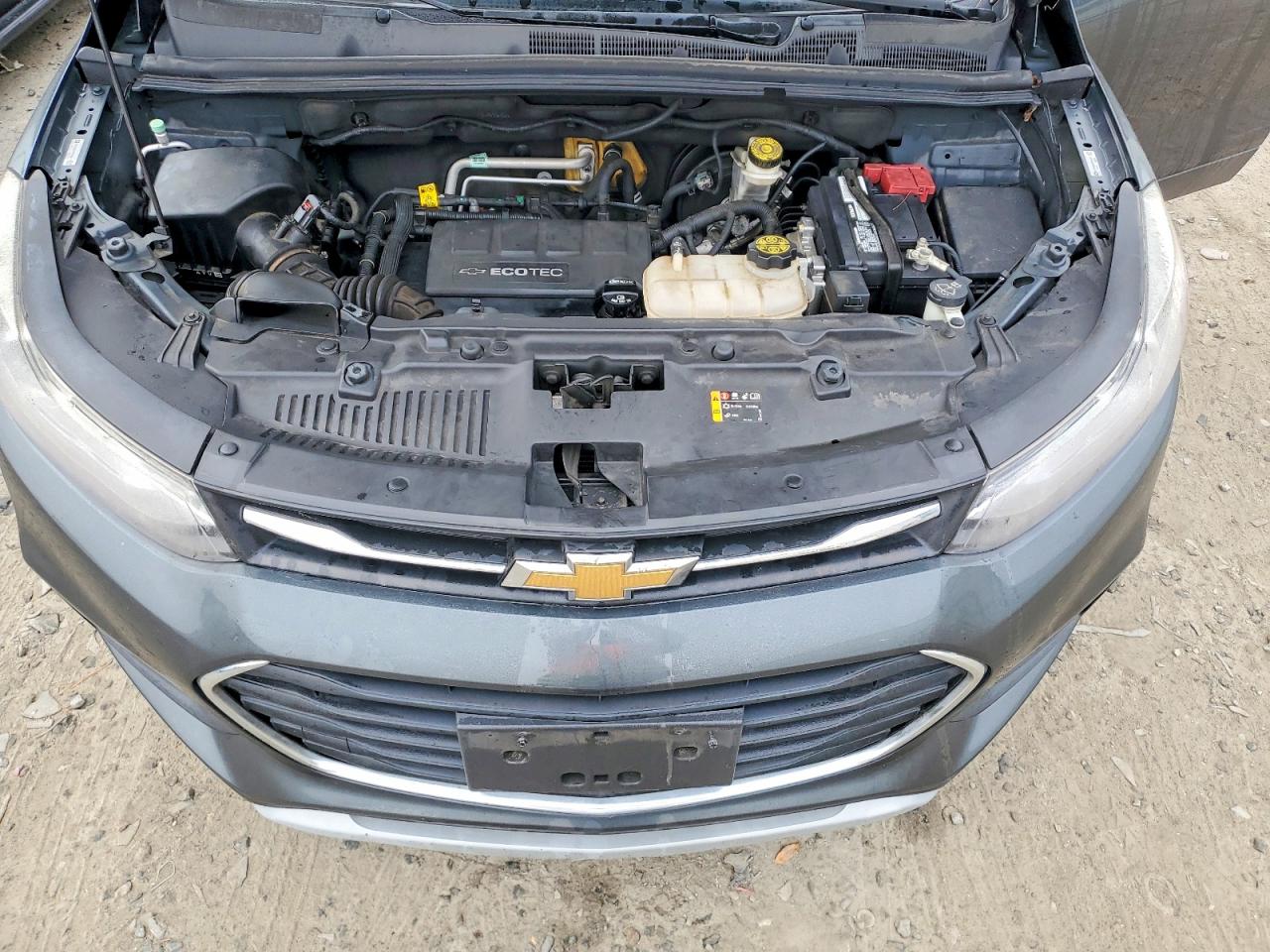 2018 CHEVROLET TRAX 1LT photo 12