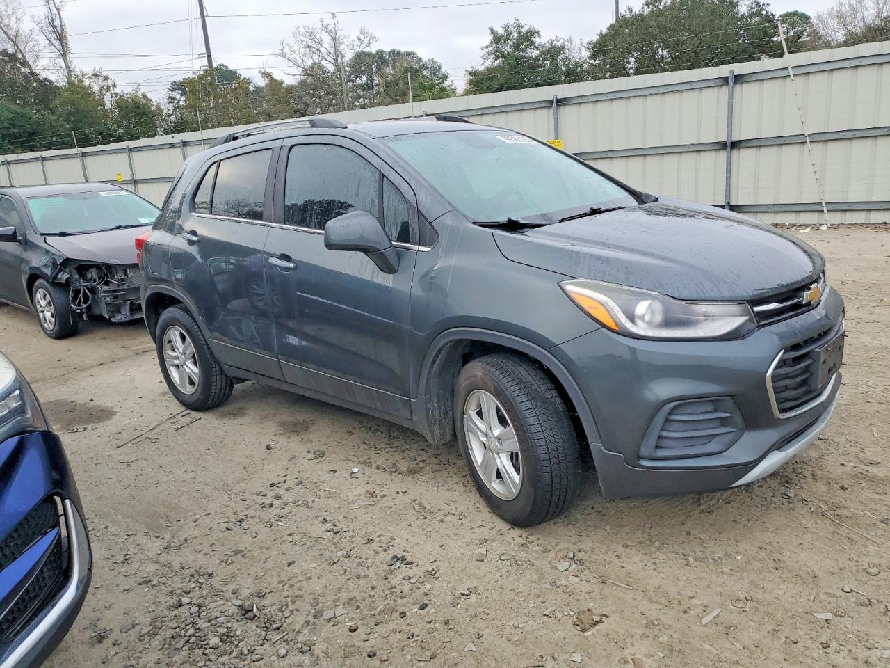 2018 CHEVROLET TRAX 1LT photo 4