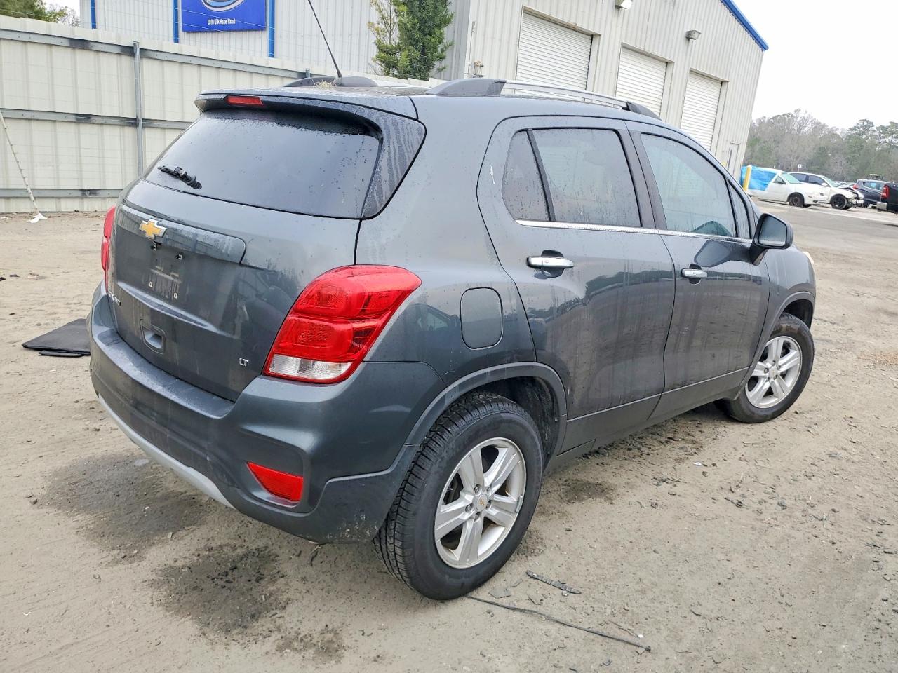 2018 CHEVROLET TRAX 1LT photo 3