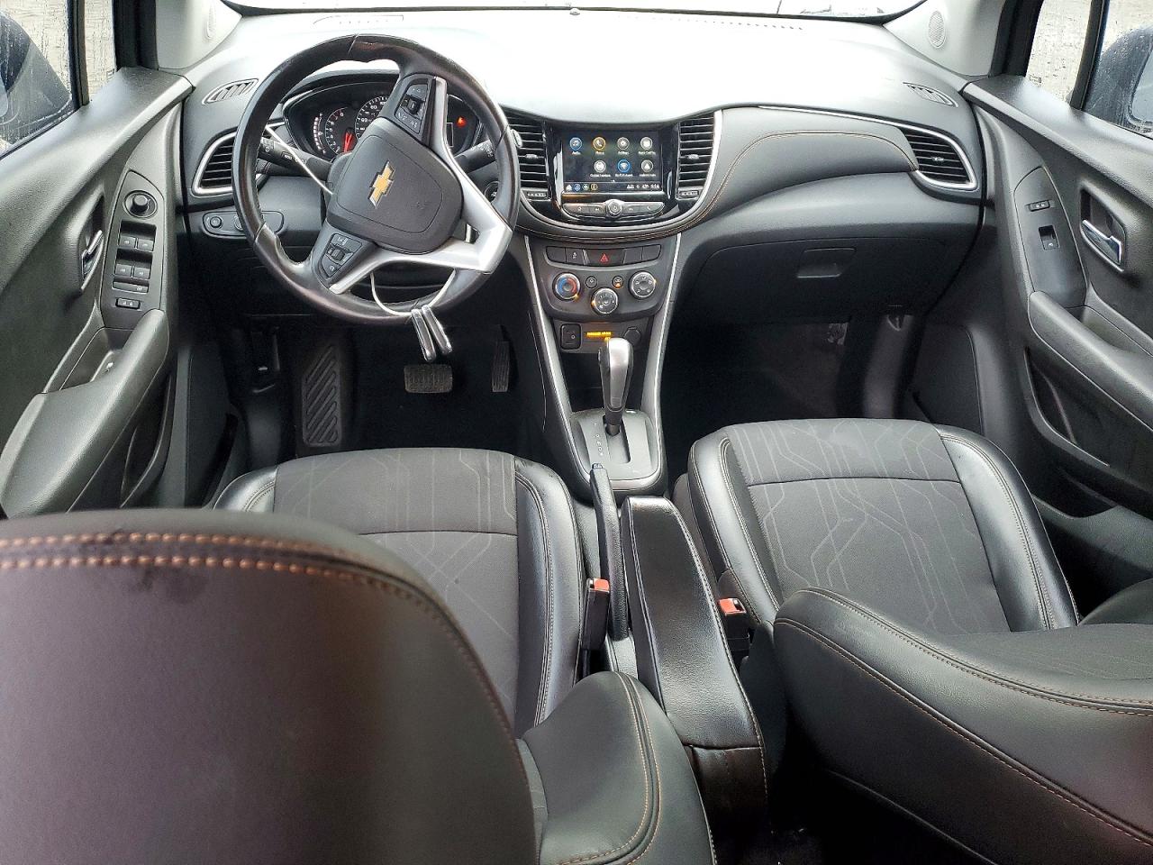 2018 CHEVROLET TRAX 1LT photo 8