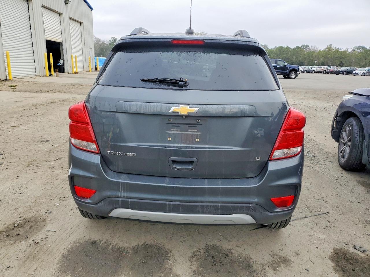 2018 CHEVROLET TRAX 1LT photo 6