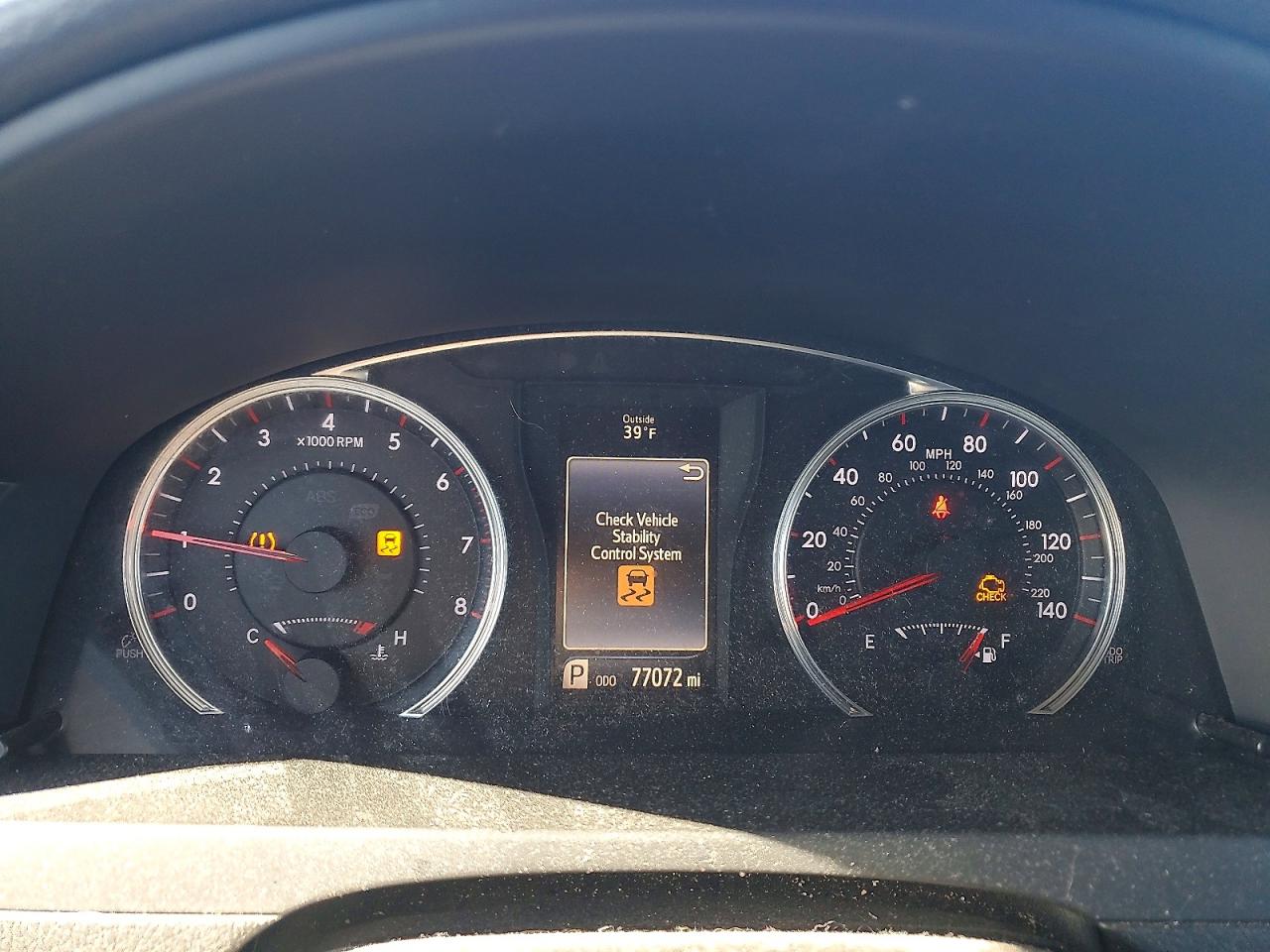 2015 TOYOTA CAMRY LE photo 9